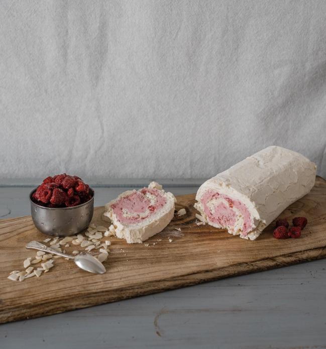 Rollo Merengue Frambuesa Crema Chantilly Sin Gluten - Imagen 2